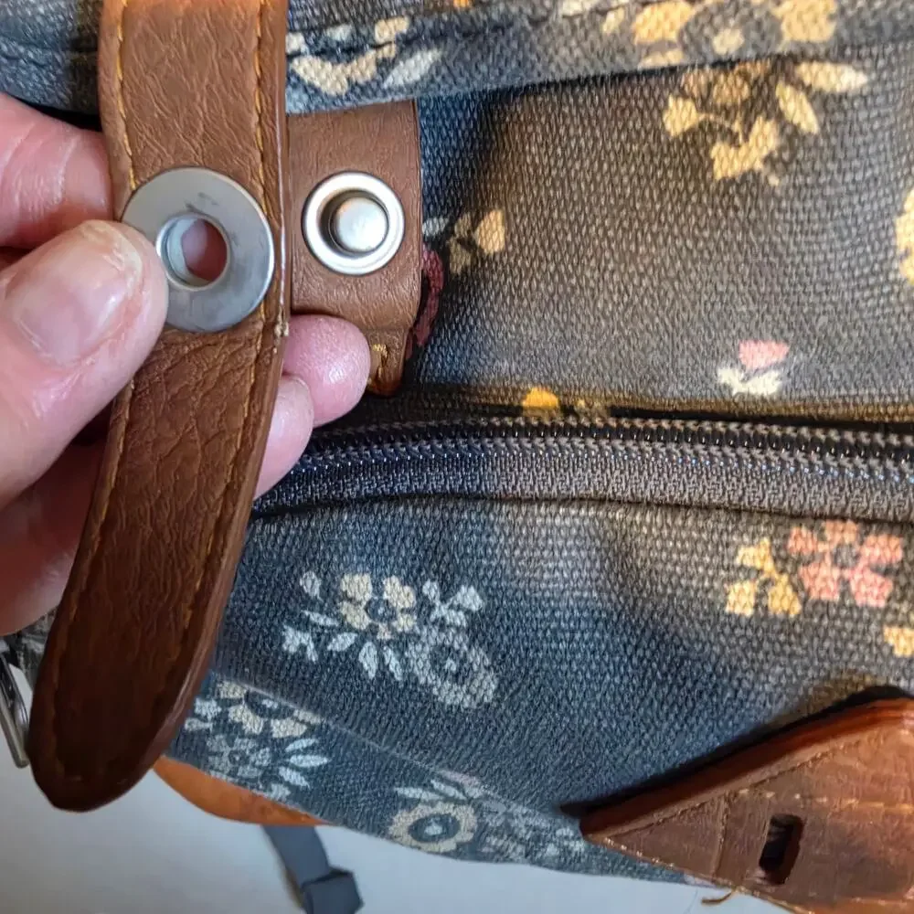 JanSport Baughman Laptop Backpack gray Tiny Bloom Floral Print faux leather